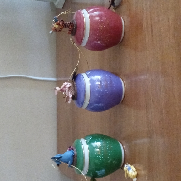 Winnie the Pooh bell ornaments - Picture 8 of 12